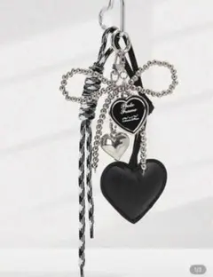 ハート型レザーキーホルダー　キーリング　じゃらじゃらキーホルダー　ブラック