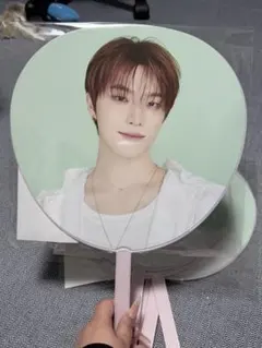 2026年最新】seventeen うちわ ディノの人気アイテム - メルカリ