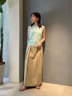 【CABaN】キャバン　コットンギャバジン 2タックロングスカート　ベージュ美品のサムネイル