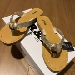 未使用タグ付き　サンダルのサムネイル