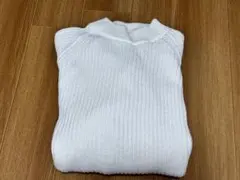 ユニクロ　ホワイトリブ編みクルーネックセーター