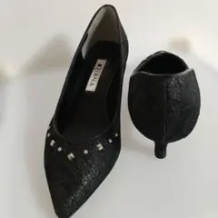 ✨美品✨ダイアナスタッズ付ポィンテッドトゥレースパンプス　　黒　22.5㎝のサムネイル