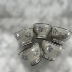 美品　花模様のグレー系陶器湯飲み5個セット