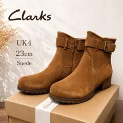 【新品】Clarks（クラークス）可愛いスエードアンクルブーツ♪23cm相当のサムネイル
