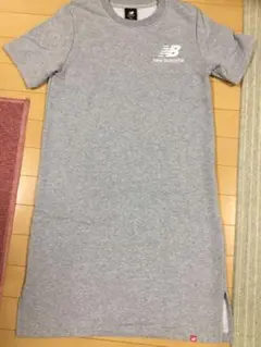 New Balance 半袖 Tシャツ グレー Sサイズのサムネイル
