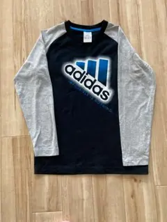 adidas アディダス　150　長袖　カットソー　ロングTシャツ