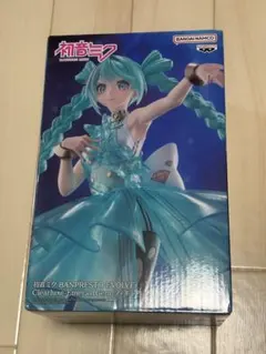 初音ミク　Clearluxe EmeraldGem フィギュア