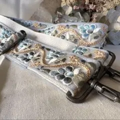 ☆☆☆☆☆値下げしました☆☆☆☆☆ インド刺繍リボン　スマホショルダーストラップ