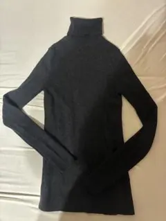 【ユニクロ】チャコールグレータートルネック