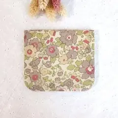 №1590　リバティ　ベッツィ(ブラウングレー・クリームイエロー)ガーゼハンカチ