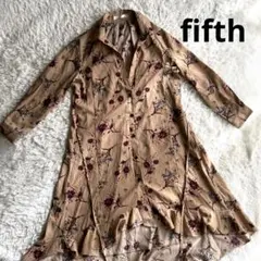 fifth ワンピース 長袖 花柄　ベージュ