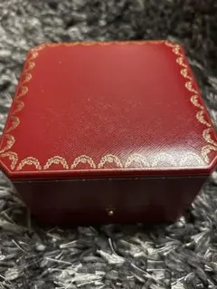 Cartier レッドレザー ジュエリーボックス カルティエ レッド レザー 腕時計ボックス – Mercy Madge