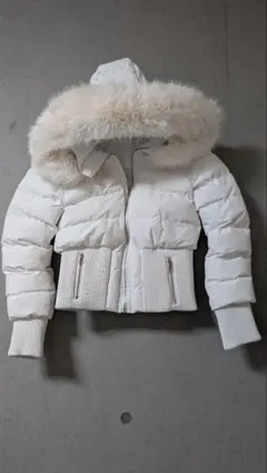 スノーホワイト　ショート丈　ダウンジャケット　Mサイズ