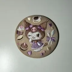 サンリオキャラクターズ　刺繍缶バッジビスケット３　クロミ
