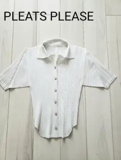 PLEATS PLEASE メタルリムシェルボタンのサムネイル