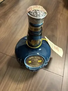 ロイヤルサルート21年 青＆緑 陶器ボトル 2本セット 箱袋付 - メルカリ