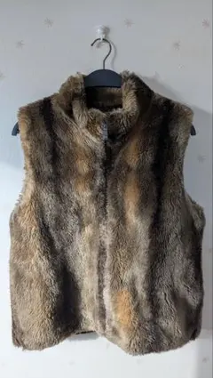 ファーベスト　リバーシブル　レザー　VEST 古着　アニマル ファーベスト リバーシブル レザー VEST 古着 アニマル - メルカリ