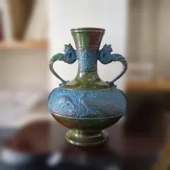 【新品】青緑色の陶器製花瓶 敷板付き記名ありオマケ付き