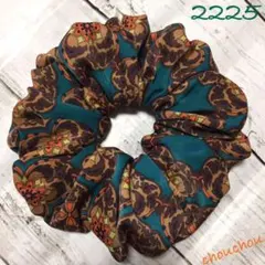 シュシュ ハンドメイド  2225（微光沢のあるピーチ生地、エキゾチックな柄）