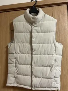 ライトグレー ダウンベスト ノーカラー
