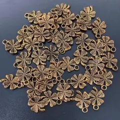 クローバー チャーム　パーツ　金古美　ハンドメイド　45個