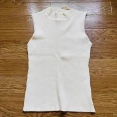 FUN ノースリーブセーター クリーム色