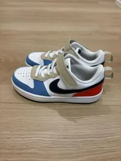 Nike スニーカー コートボロー　18センチ