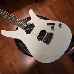 11130】【新品】 ヘッドレスギター 汎用ケース付き シルバー - メルカリ