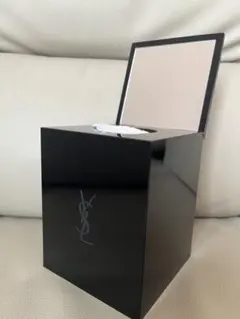YSL サンローラン　コットン入れる容器　ミラー付き