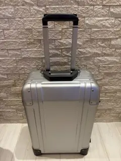 ZERO HALLIBURTON キャリーケース シルバーのサムネイル