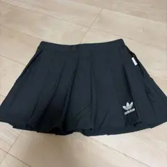 adidas ミニスカート ブラック　プリーツスカートのサムネイル