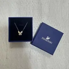 Swarovski 蝶モチーフ ネックレス (最終お値下げです！)