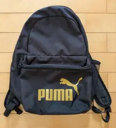 PUMA リュック ブラック ゴールドロゴメッシュポケット穴ありのサムネイル