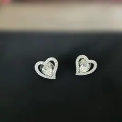 スワロフスキーピアス直径1.5センチぐらい