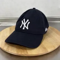【美品】ニューエラ　ニューヨークヤンキース　帽子　キャップ　紺　レディース