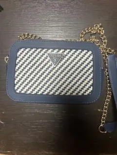 GUESS ショルダーバッグ チェーンストラップのサムネイル