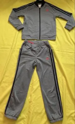 adidas ‼️✳️アディダス　ジャージ上下140㎝‼️✳️運動会　体育授業