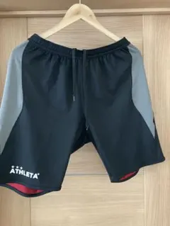 ATHLETA ブラックショートパンツ