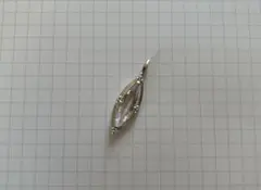 クォーツ　チャーム