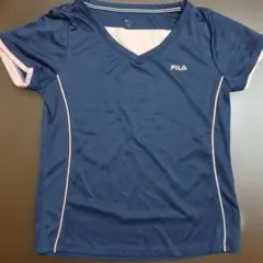 FILA ネイビー VネックTシャツ