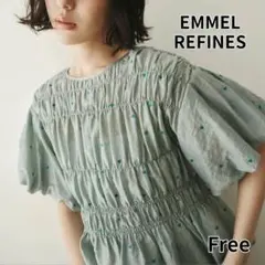 EMMEL REFINES ハート刺繍 シャーリング ブラウス ライトグリーンのサムネイル