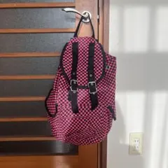 ピンクと黒のチェック柄リュック