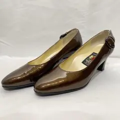 美品 MIHAMA ミハマ エナメル パンプス ヒール ベルトデザイン 22.5のサムネイル
