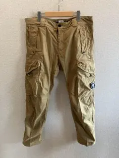 C.P. COMPANY サンドベージュカーゴパンツ　50サイズのサムネイル