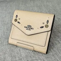 COACH コーチ 三つ折り財布 フラワー スタッズ付 ベージュ