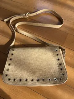 IACUCCIベージュレザーショルダーバッグ