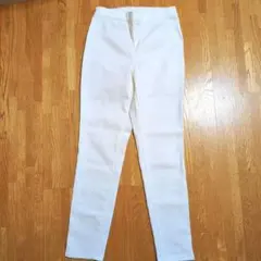 【未使用品】GU カールズ スキニーパンツ ホワイトデニム Mのサムネイル