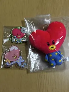 BT21 タタ　ぬいぐるみ、キーホルダー