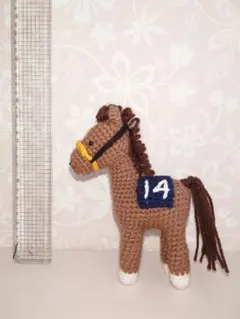 茶色の競走馬ぬいぐるみ 14番(高さ約19cm)