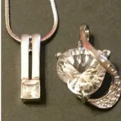 シルバーのペンダントのセット